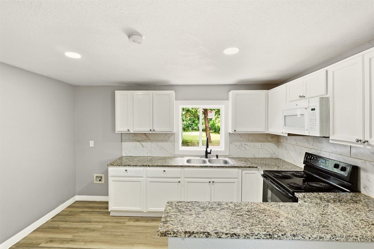 4105 Balch Dr #B - Photo 5 of 18