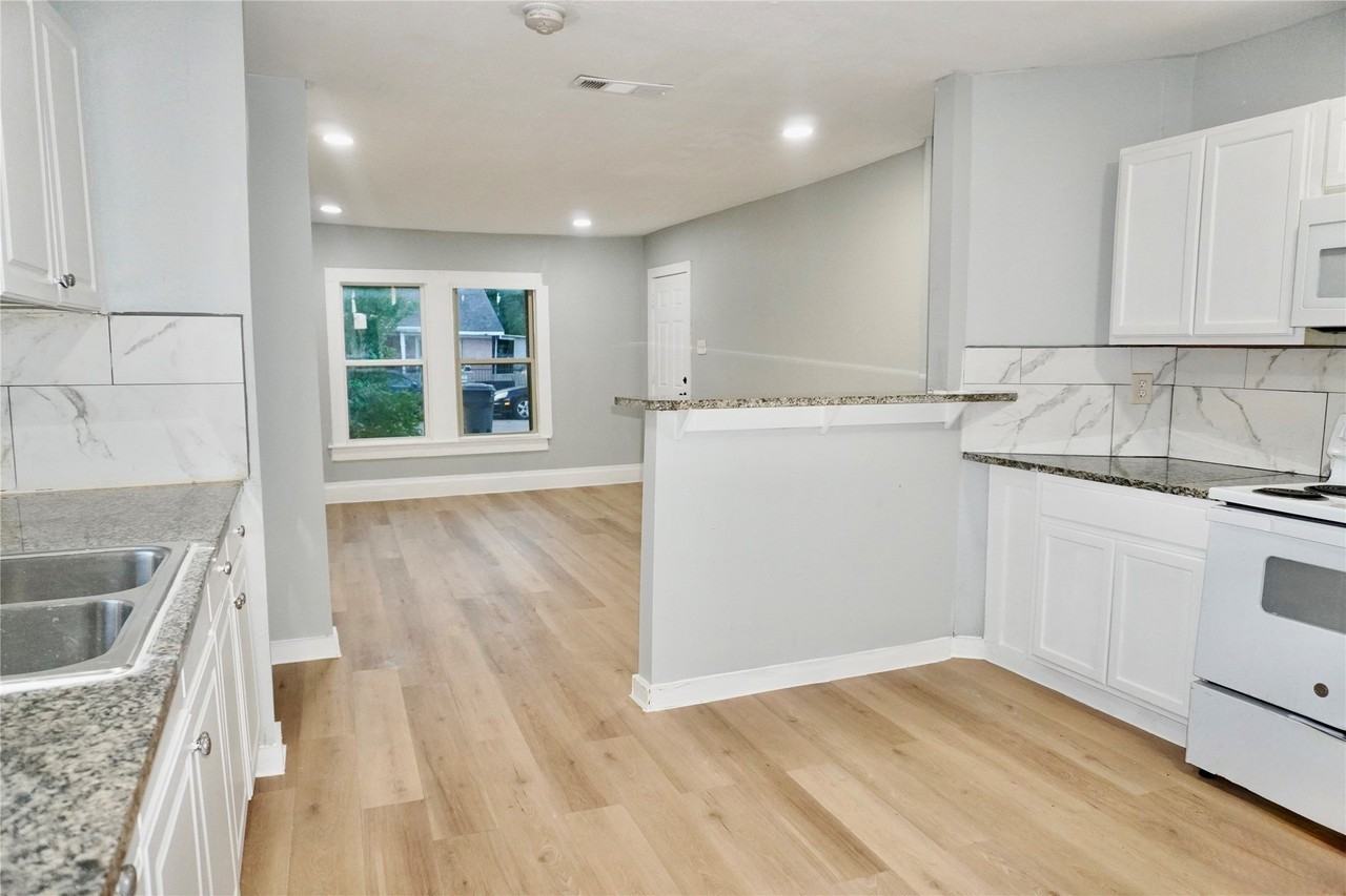 1406 Galloway Ave - Photo 5 of 15