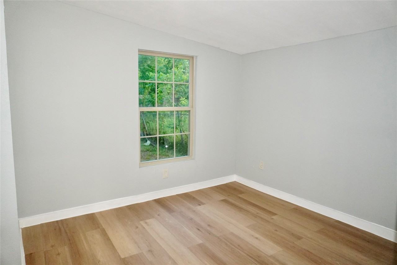 1406 Galloway Ave - Photo 6 of 15