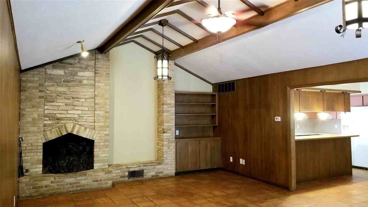 720 Mimosa Dr - Photo 2 of 9