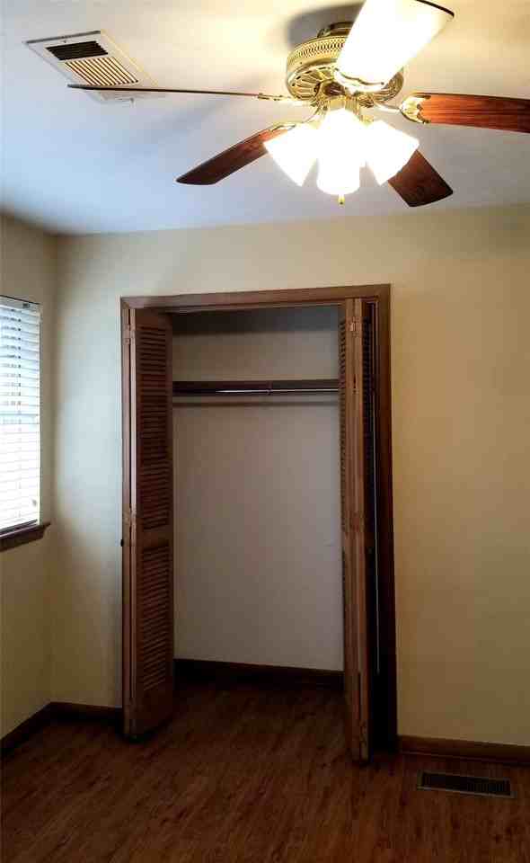 720 Mimosa Dr - Photo 4 of 9