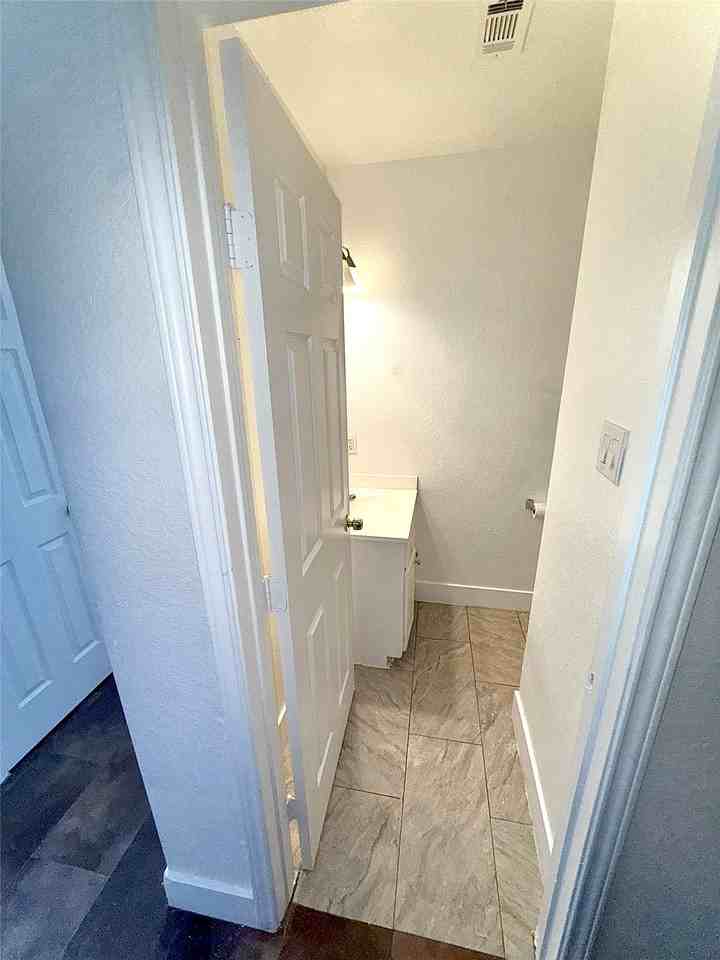 4626 San Jacinto St - Photo 2 of 31
