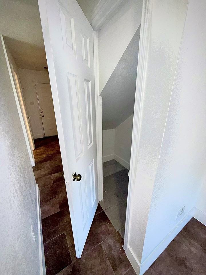 4626 San Jacinto St - Photo 5 of 31