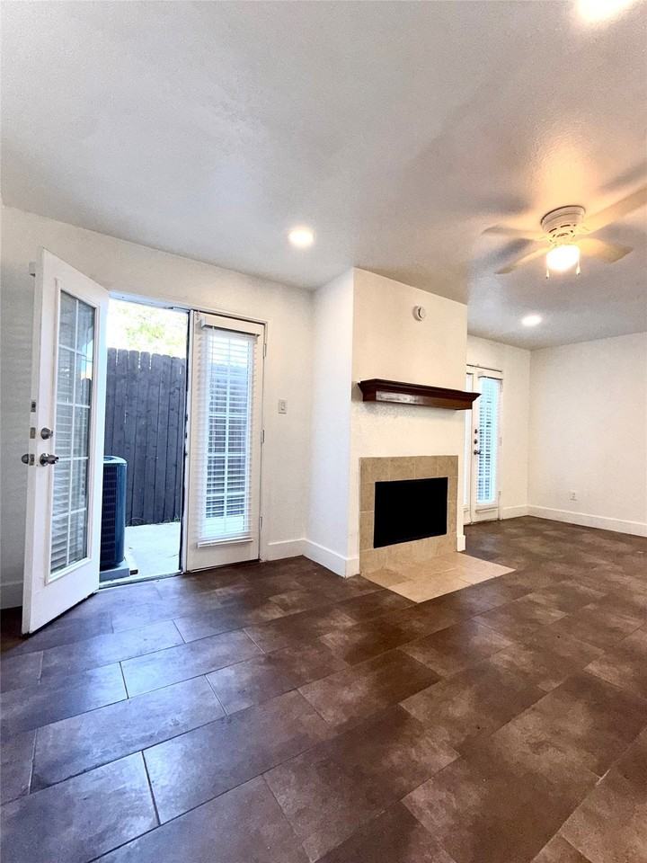 4626 San Jacinto St - Photo 6 of 31