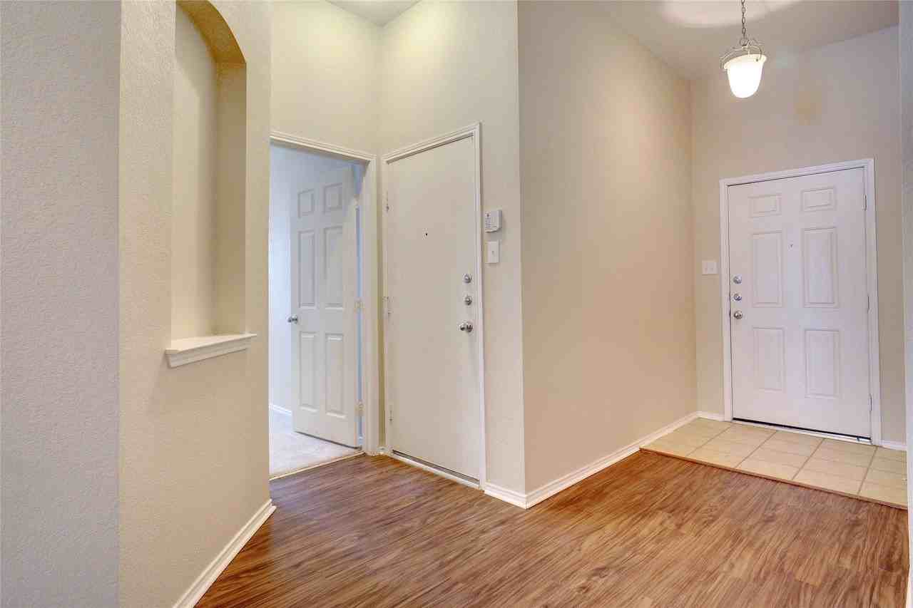 1305 Mountain Peak Dr - Photo 3 of 16