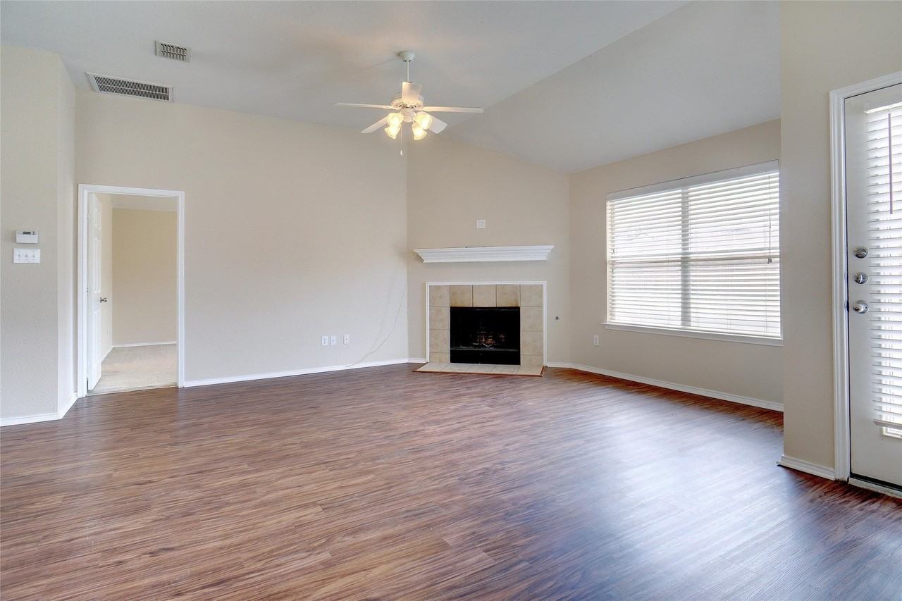 1305 Mountain Peak Dr - Photo 4 of 16