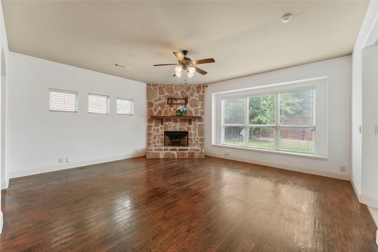 1204 E Shawnee Dr - Photo 5 of 29