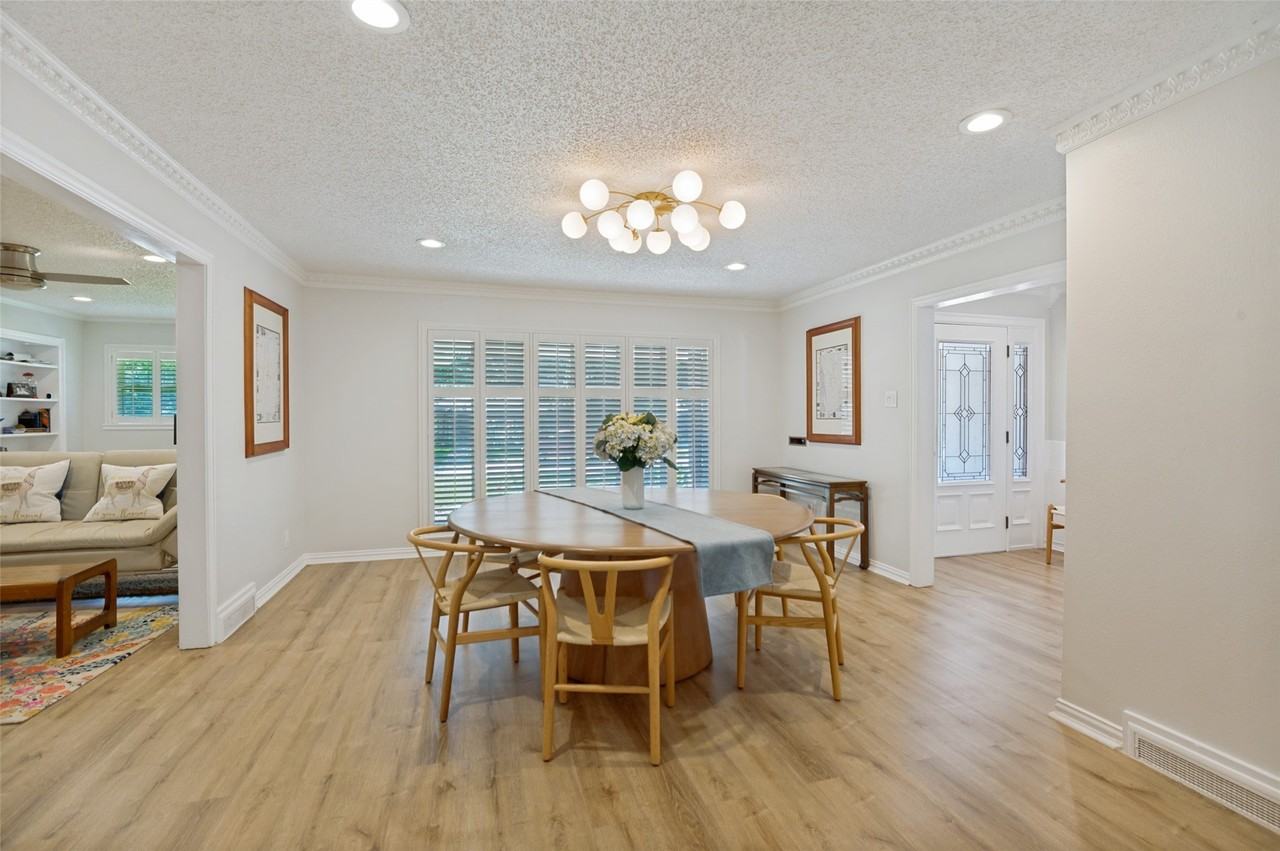 11224 Pinocchio Dr - Photo 2 of 12