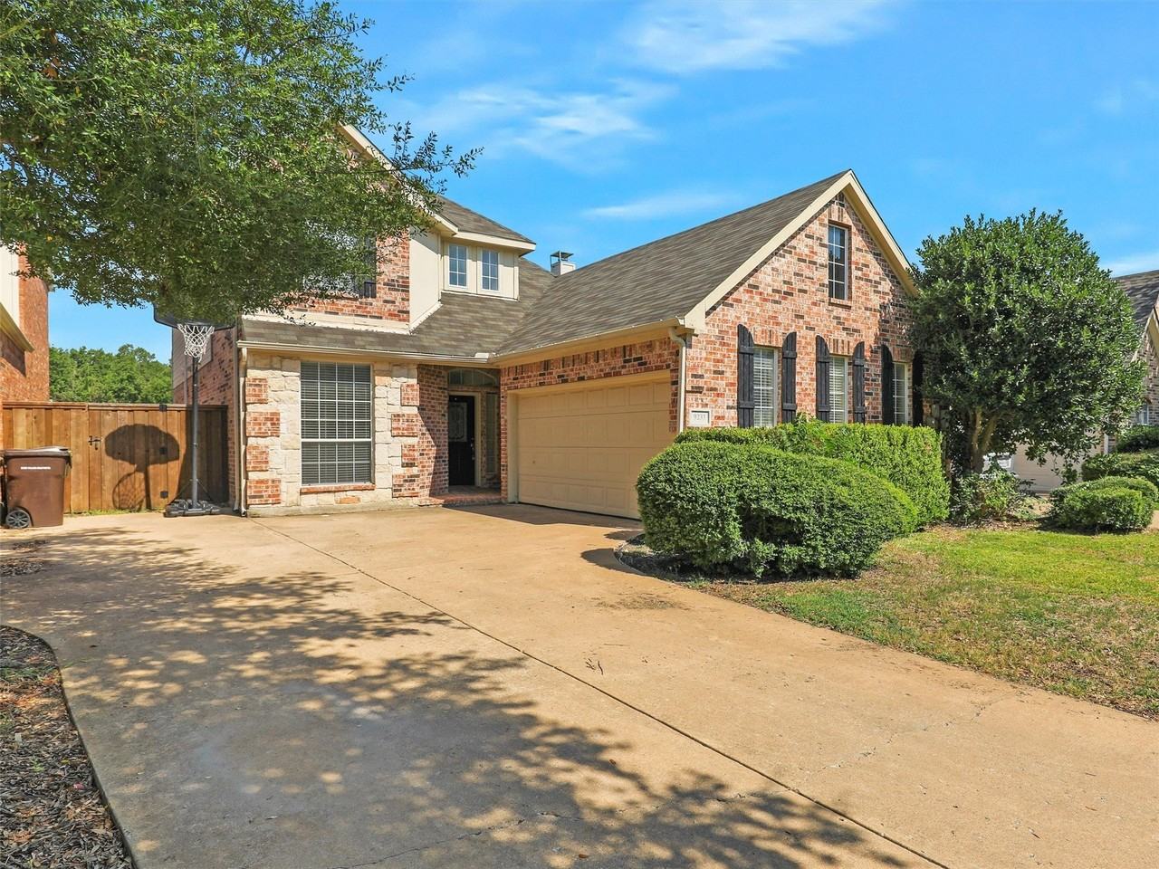9233 Dark Forest Dr - Photo 2 of 40