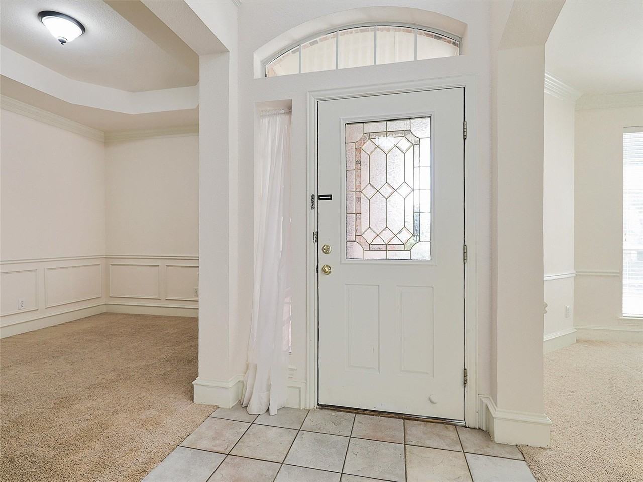 9233 Dark Forest Dr - Photo 5 of 40