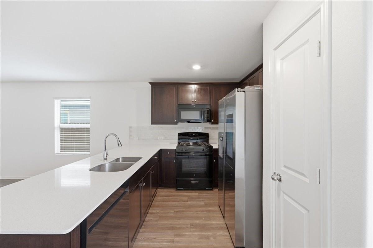 7336 Woodpecker Dr - Photo 4 of 18