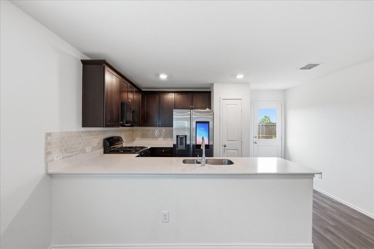 7336 Woodpecker Dr - Photo 5 of 18