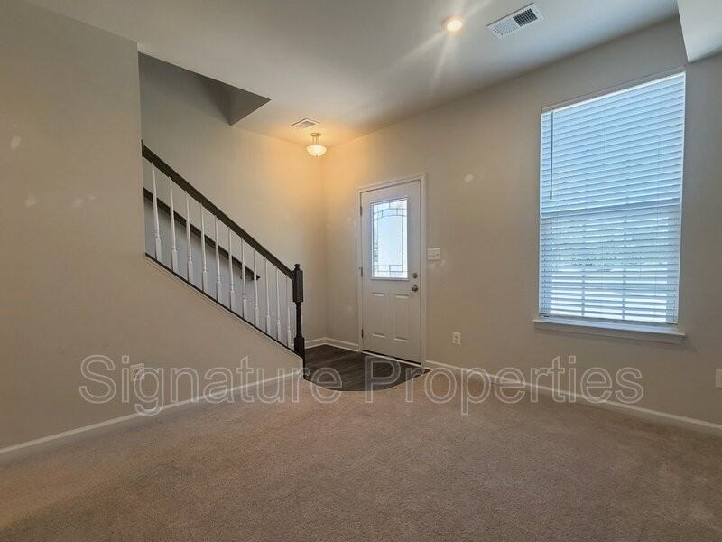 7504 Hancock St - Photo 2 of 24