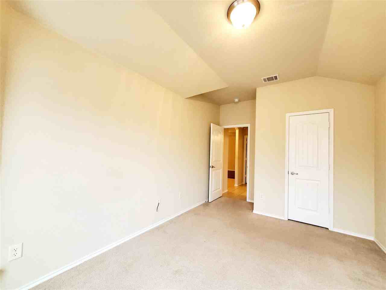 1925 Carol Ln - Photo 3 of 21