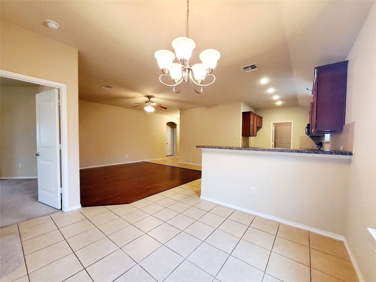 1925 Carol Ln - Photo 5 of 21