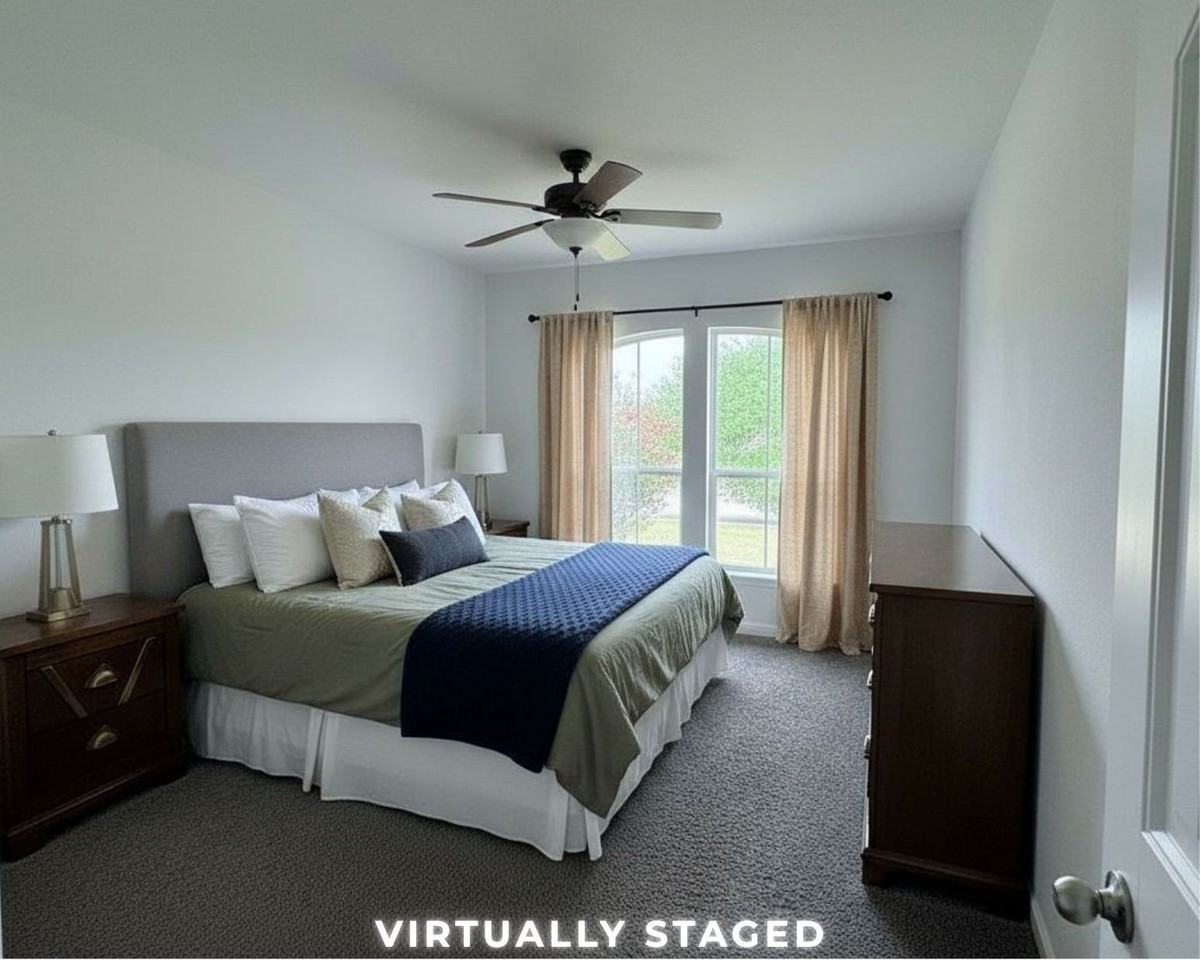 1009 Cushing Dr - Photo 3 of 18