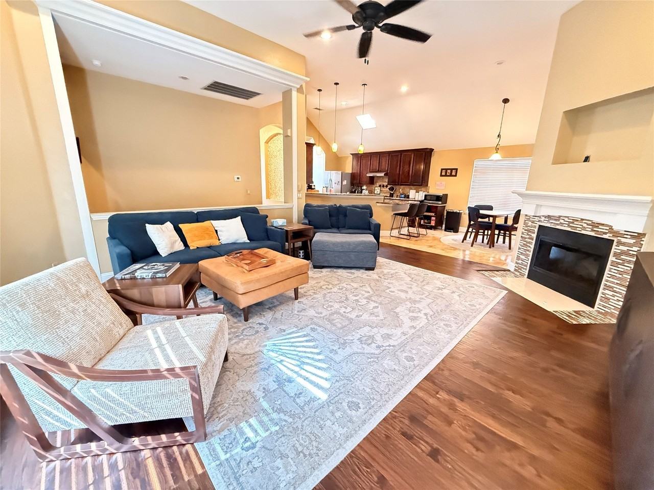 4313 Creekstone Dr - Photo 5 of 17