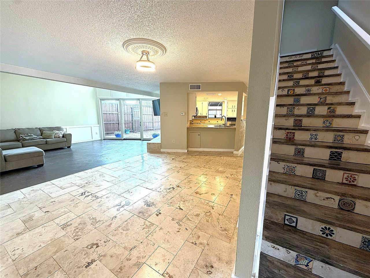 1725 Ashland Ave - Photo 6 of 29
