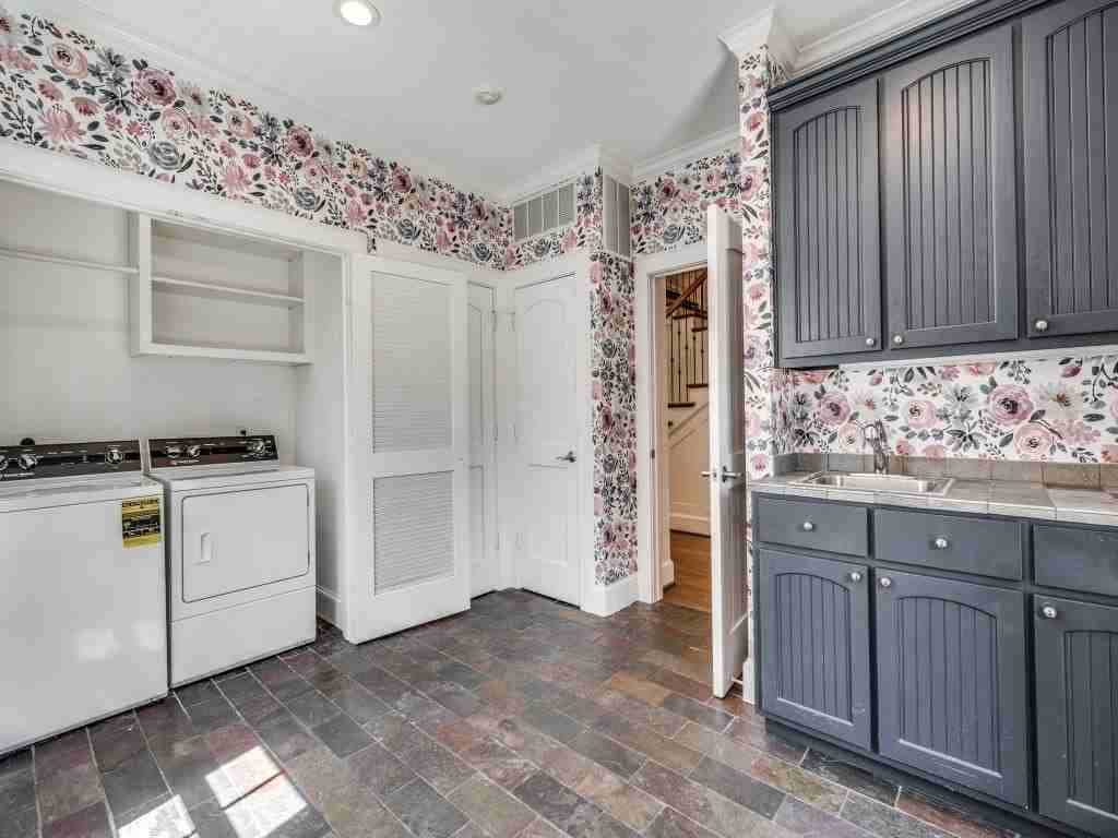 3837 Villanova St - Photo 7 of 14