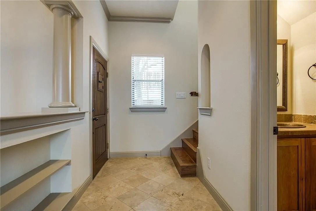3012 Carmel St - Photo 5 of 25
