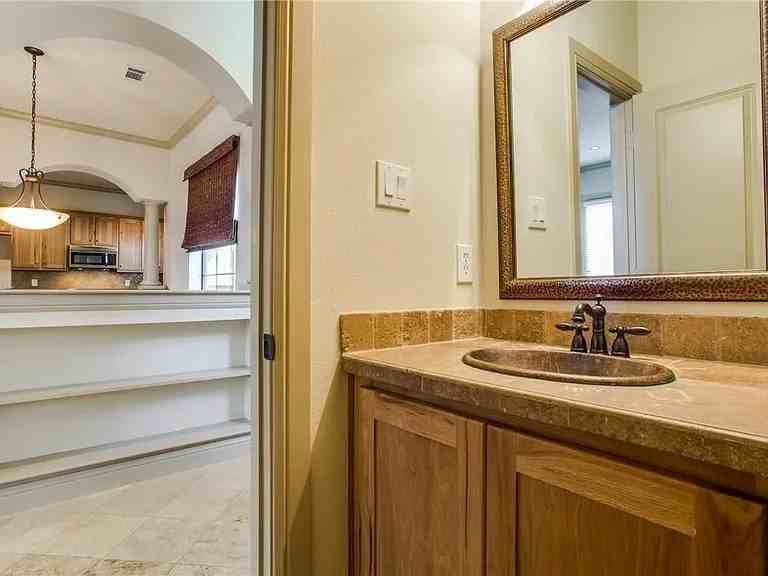 3012 Carmel St - Photo 7 of 25