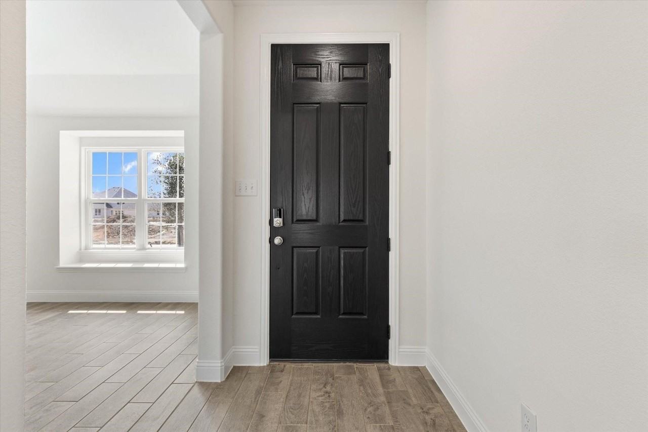 324 Amenduni Ln - Photo 6 of 34