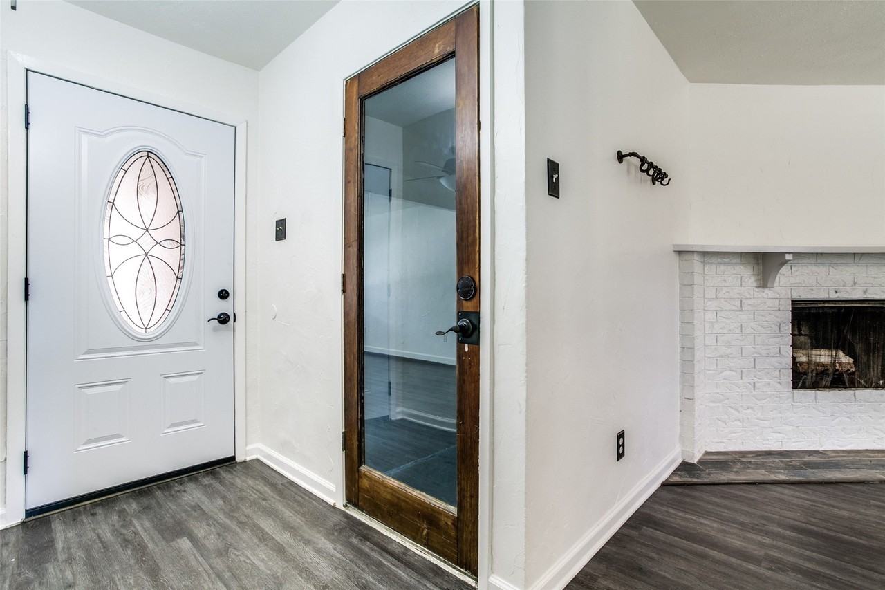 551 Hightrail Dr - Photo 4 of 25