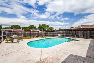 1323 Lark Ln - Photo 1 of 1