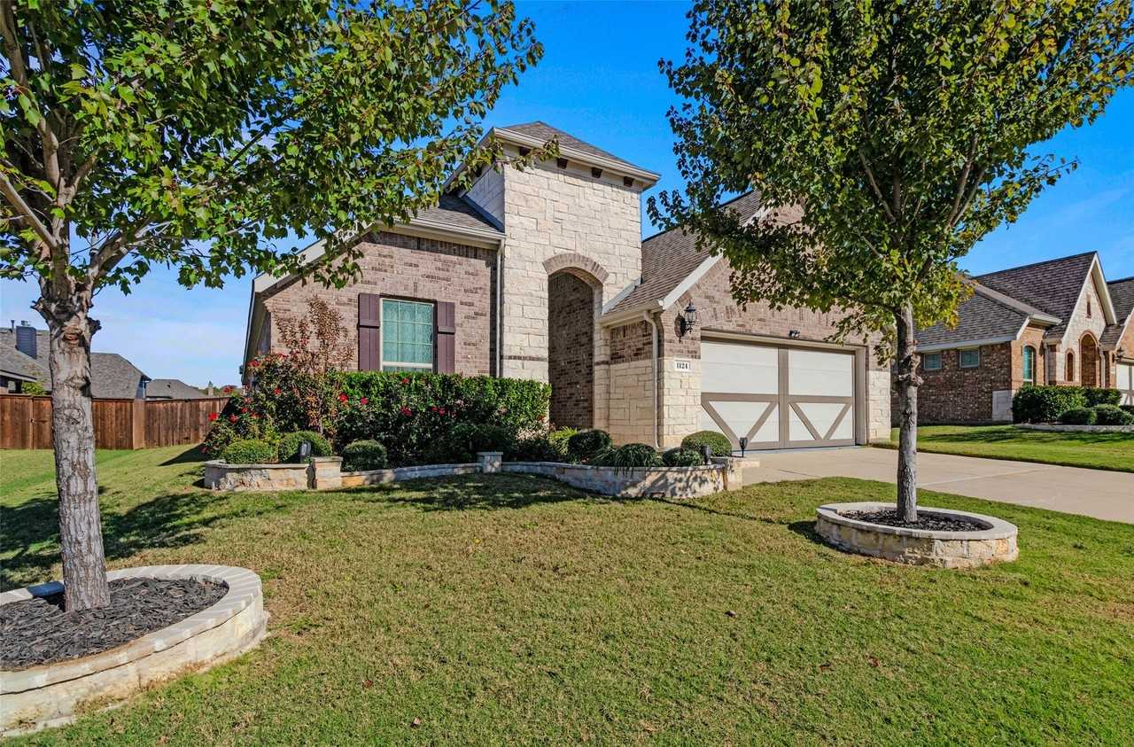 1124 Diamond Dove Dr - Photo 2 of 30