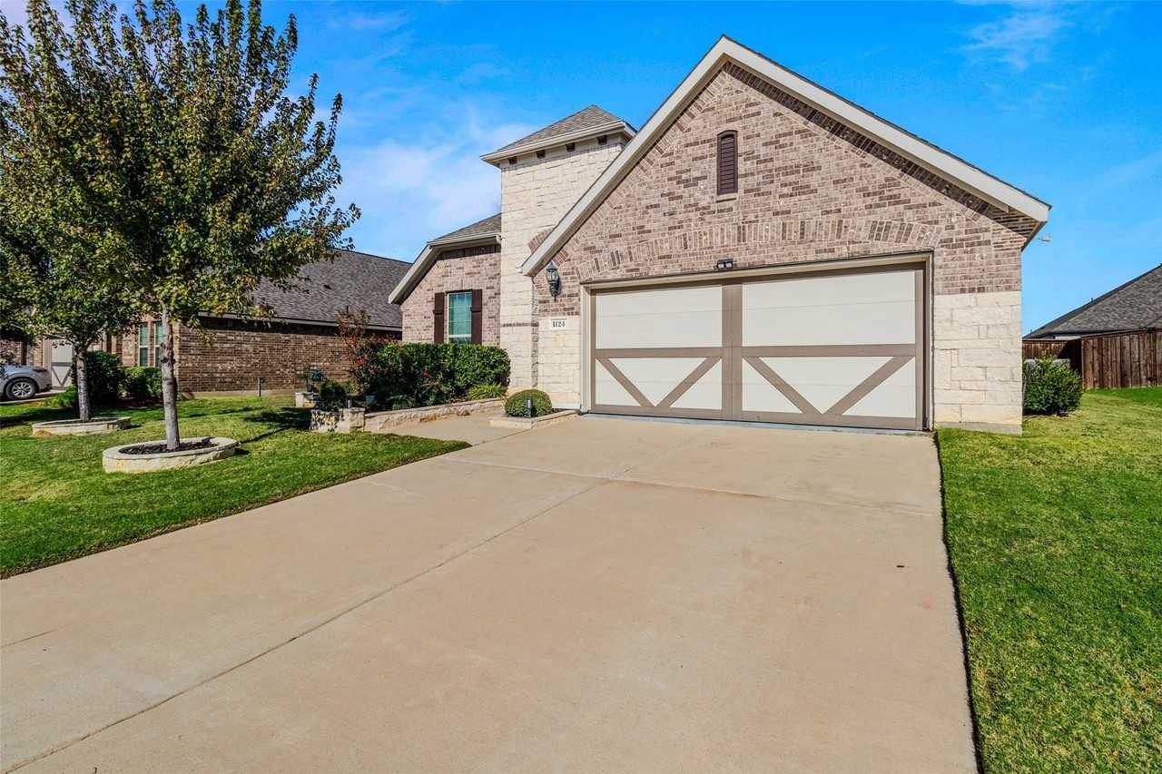 1124 Diamond Dove Dr - Photo 4 of 30