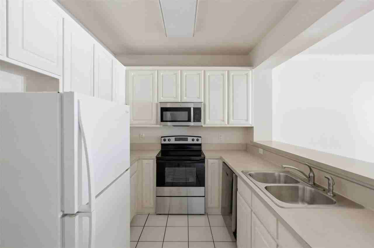 121 Wildwood Ct #200 - Photo 5 of 23