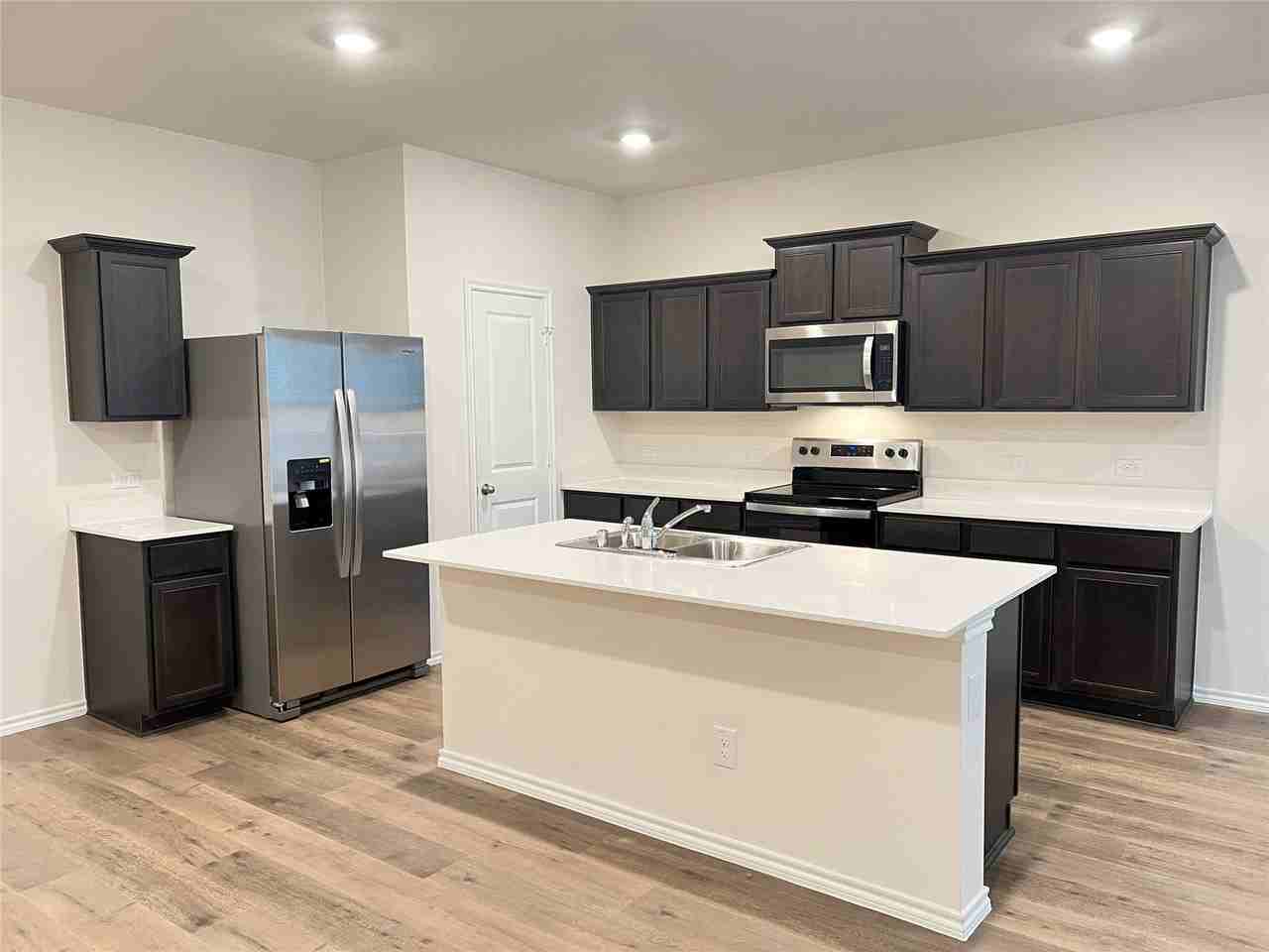 13156 Sanctuary Dr - Photo 5 of 23