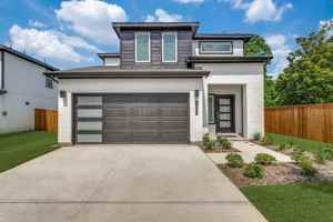 featured image of 3351 Conroe St
