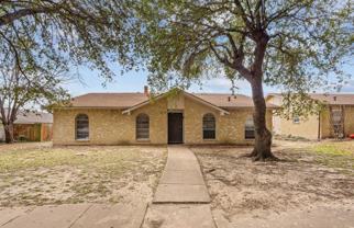 2918 Pinewood Dr - Photo 1 of 1