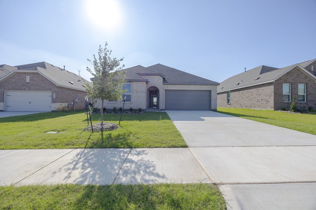 2220 Pommel Ln