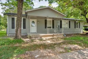 featured image of 1477 W Austin St