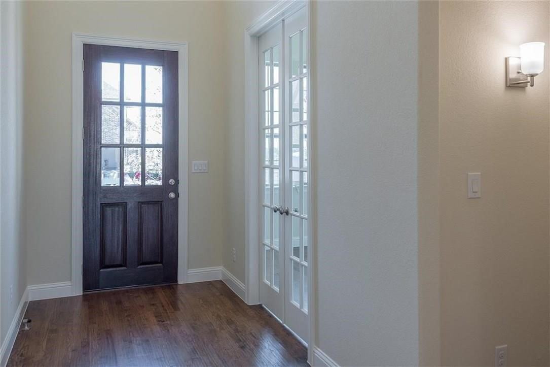 560 Thoroughbred Ave - Photo 2 of 25