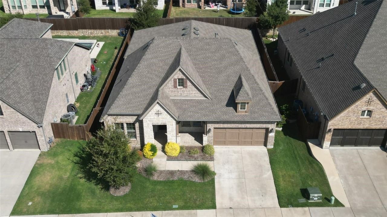1400 Daisy Corner Dr - Photo 2 of 21