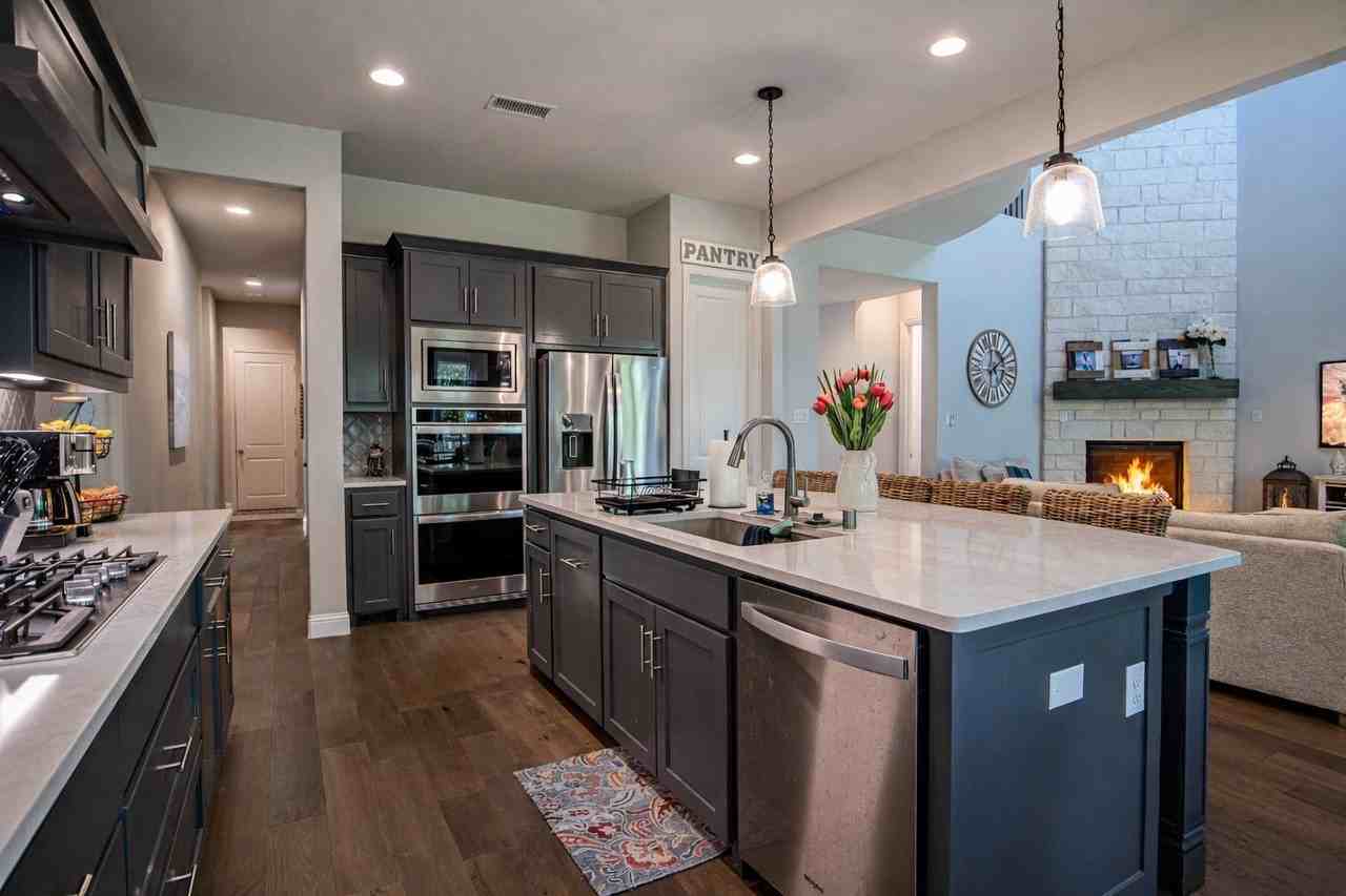 620 Singing Water Dr - Photo 3 of 30