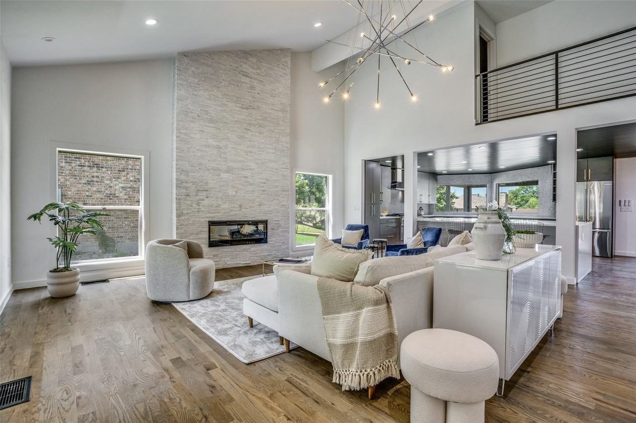 1408 S Alamo Rd - Photo 2 of 40