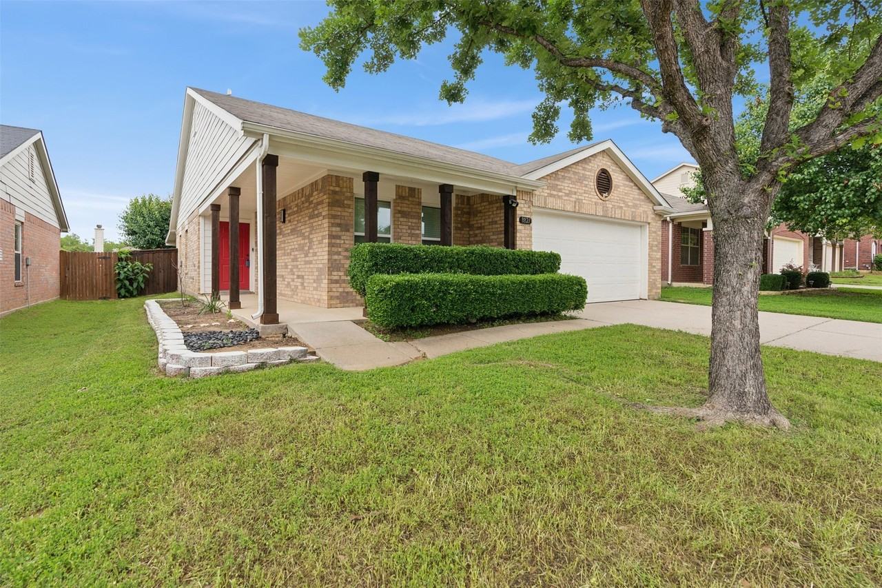 8821 Tumbleweed Dr - Photo 4 of 31
