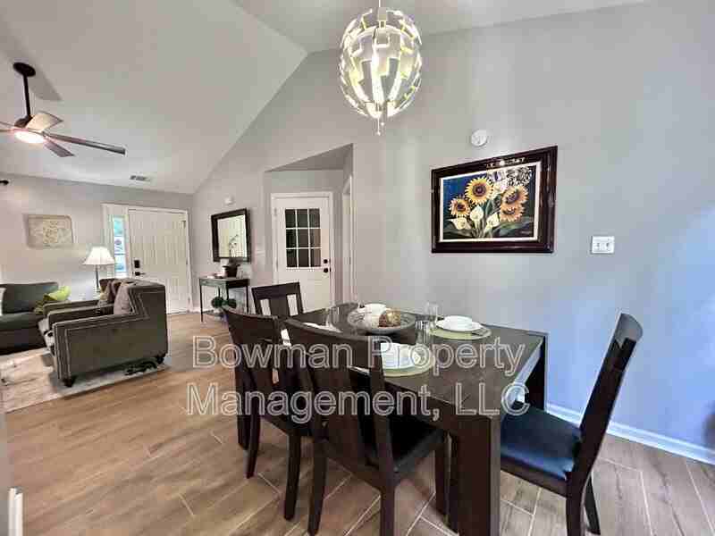255 Camelot Dr - Photo 5 of 23