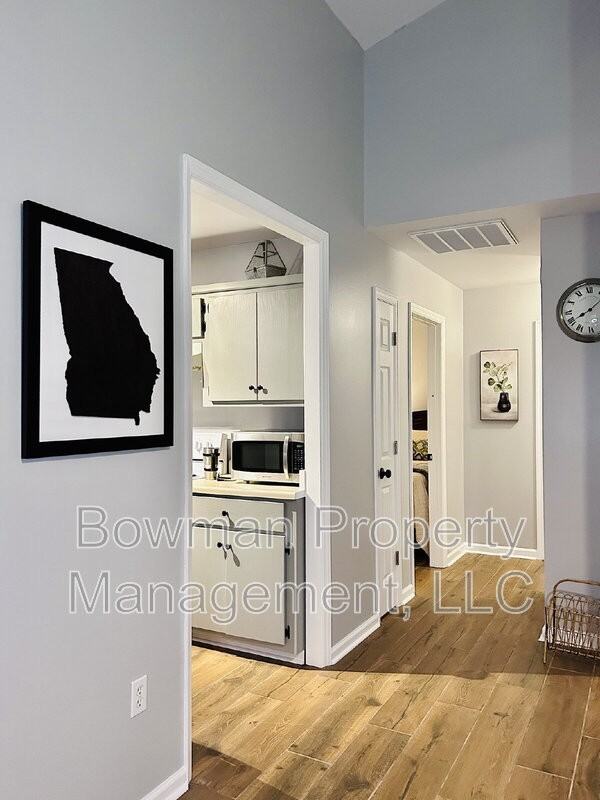 255 Camelot Dr - Photo 6 of 23