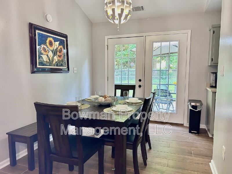 255 Camelot Dr - Photo 7 of 23