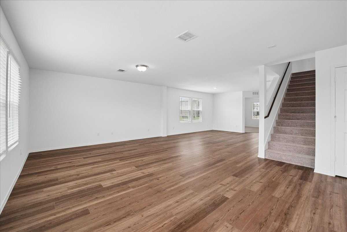 16000 Isles Dr - Photo 7 of 37