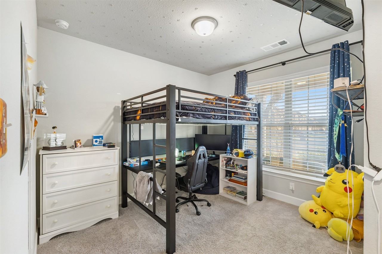 324 Moonvine Dr - Photo 3 of 13