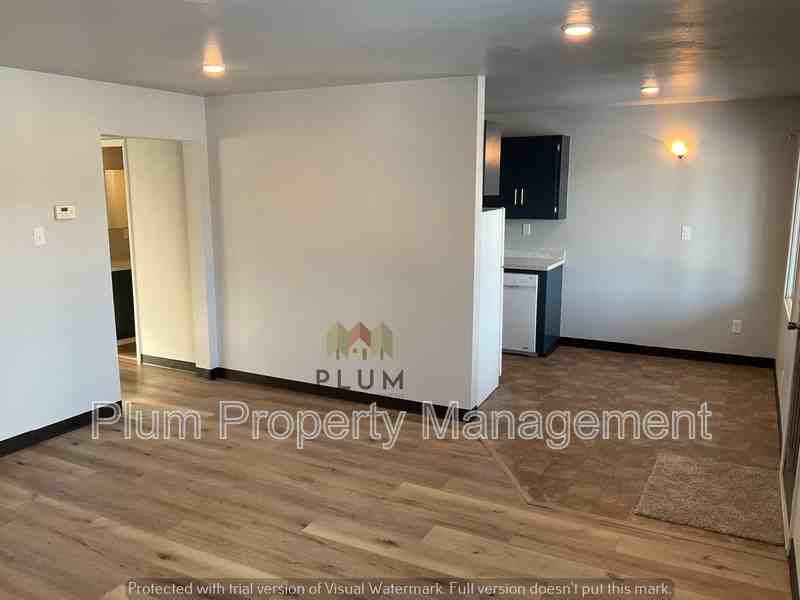 1024 Stephens Ave #4 - Photo 7 of 19