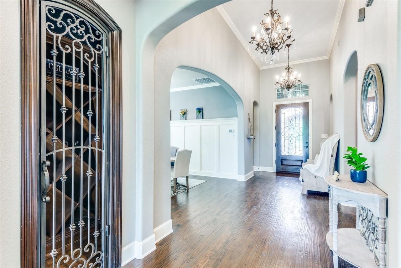 3011 Haywick - Photo 6 of 40