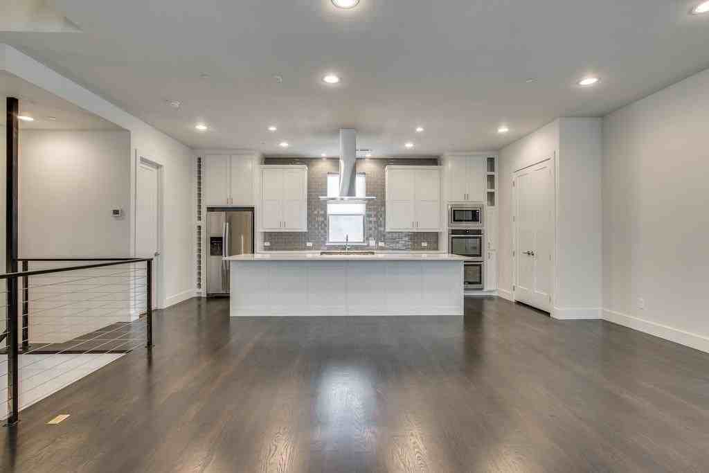 5816 Lindell Ave #2 - Photo 4 of 22