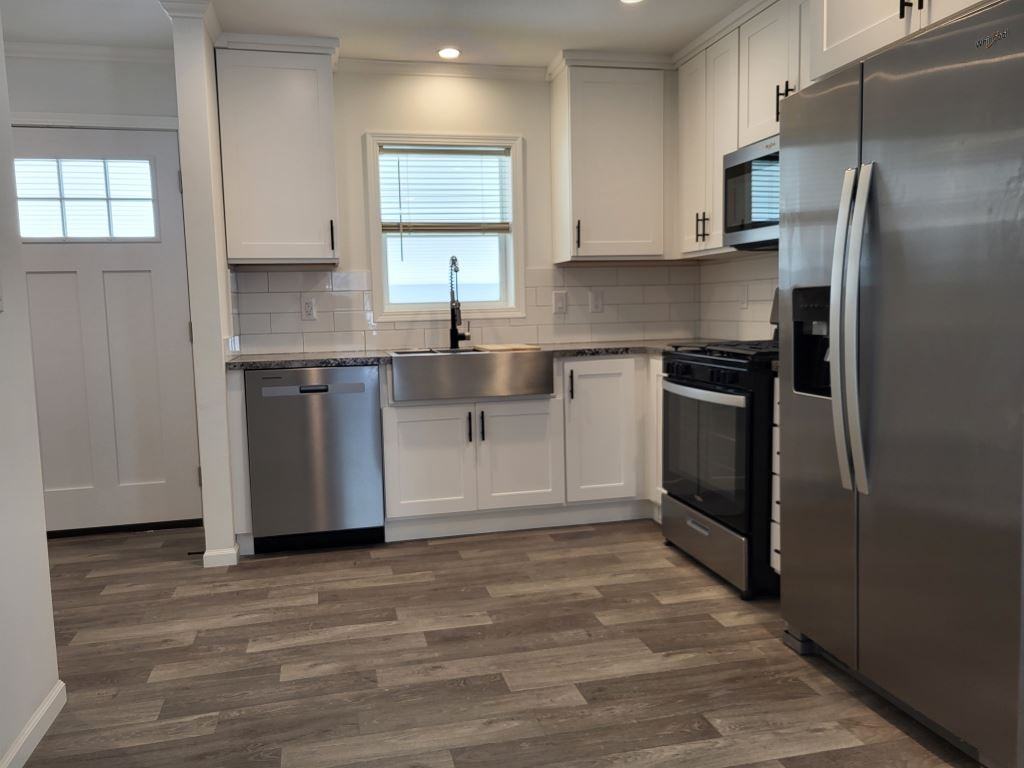 1143 Bayside Rd - Photo 2 of 35